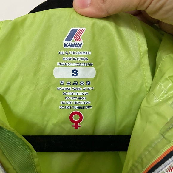 K-way packable jacket in yellow green | women US small - Picture 3 of 11